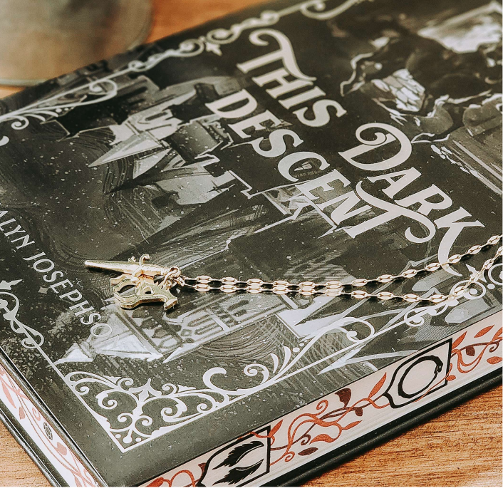 "This Dark Descent" Readalong Day 1