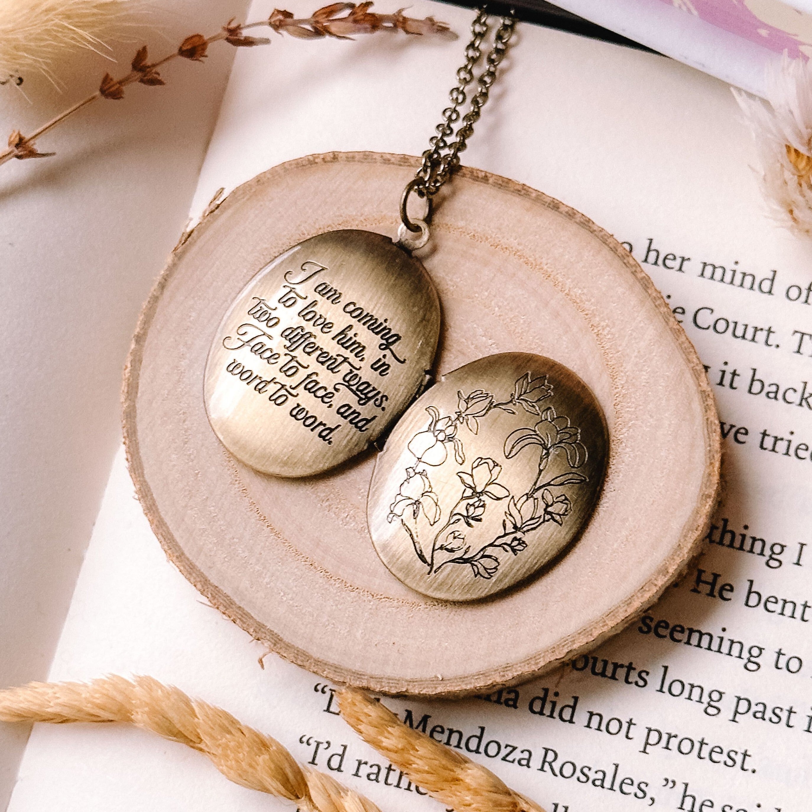 Iris locket deals