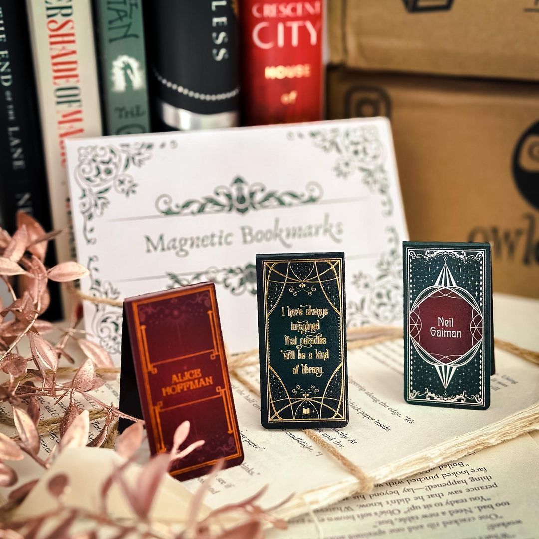 Magnetic Bookmark Set - OwlCrate
