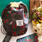 Powerless toiletry bag