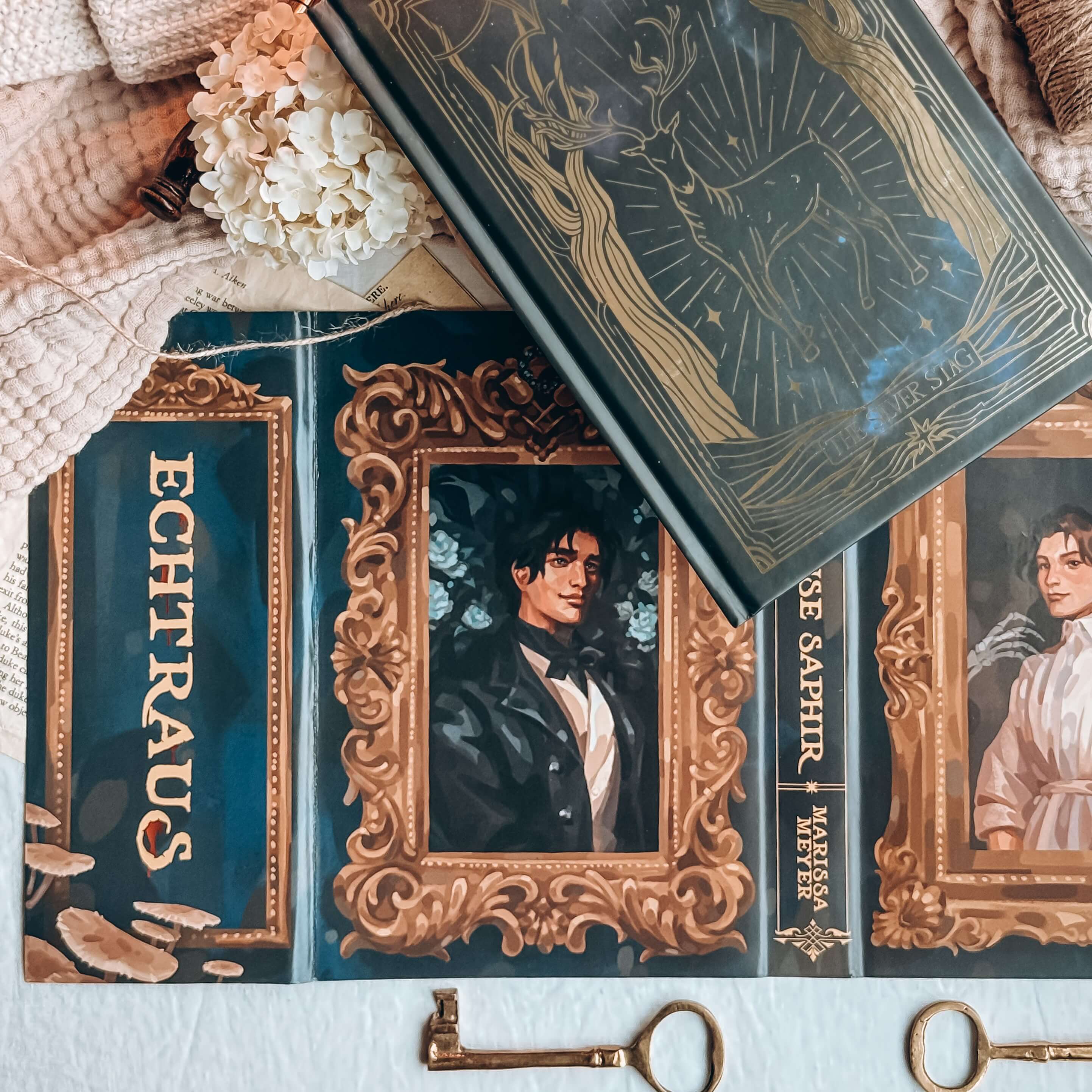The House Saphir (Exclusive OwlCrate Edition)