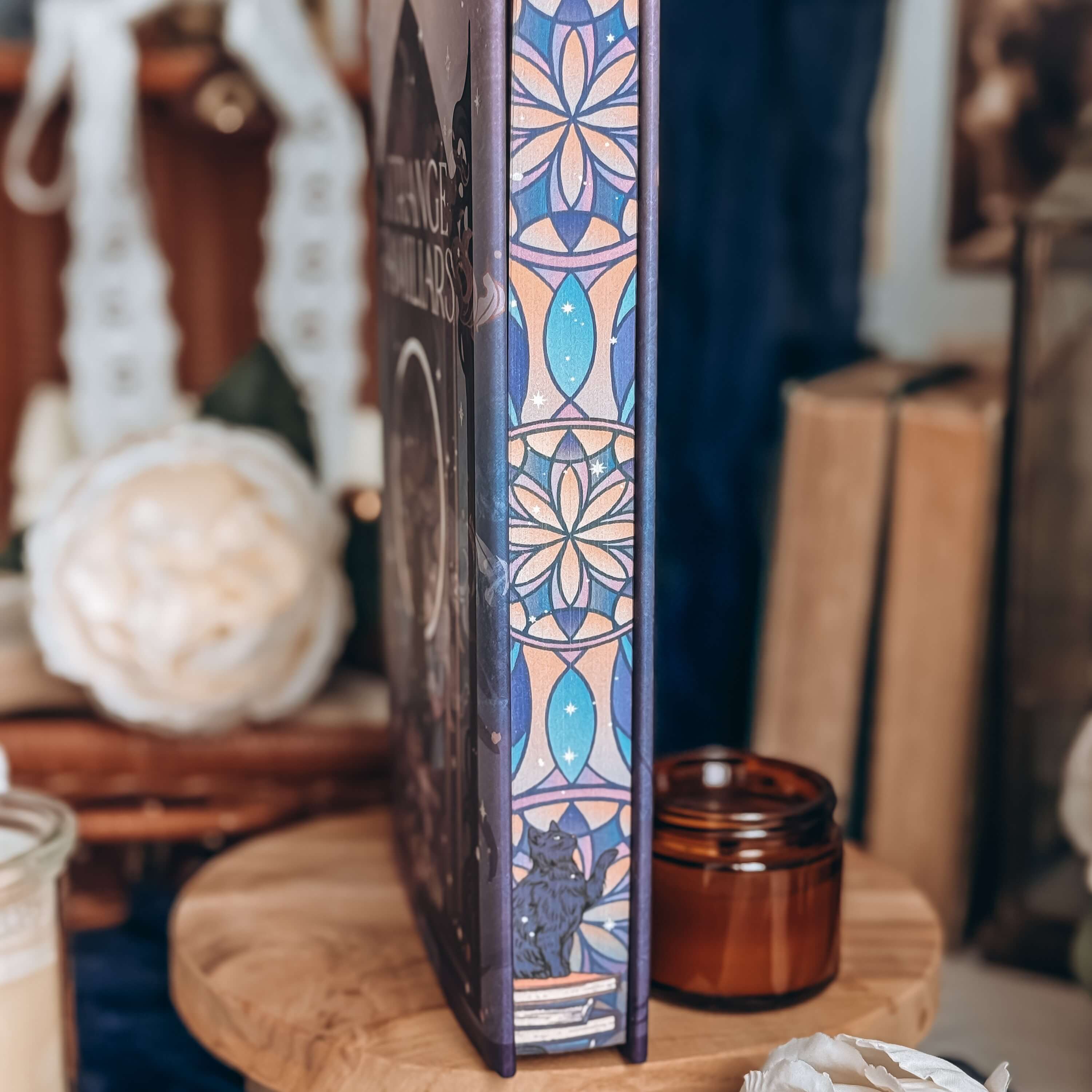 The Fallen & the Kiss of Dusk (Exclusive OwlCrate Edition)